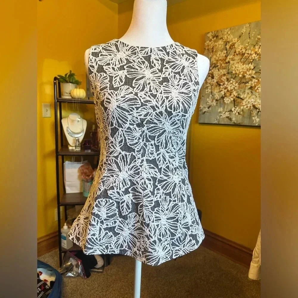 Floral Inlay Pattern Tank